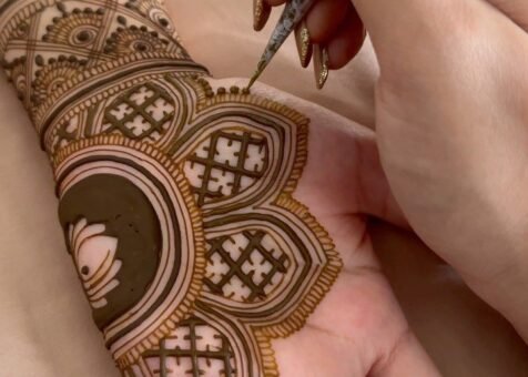 Mehndi & Henna Artists